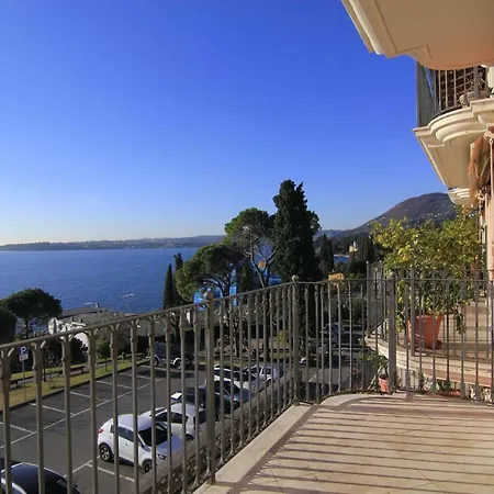 Al Poggio 4 Gardone Riviera
